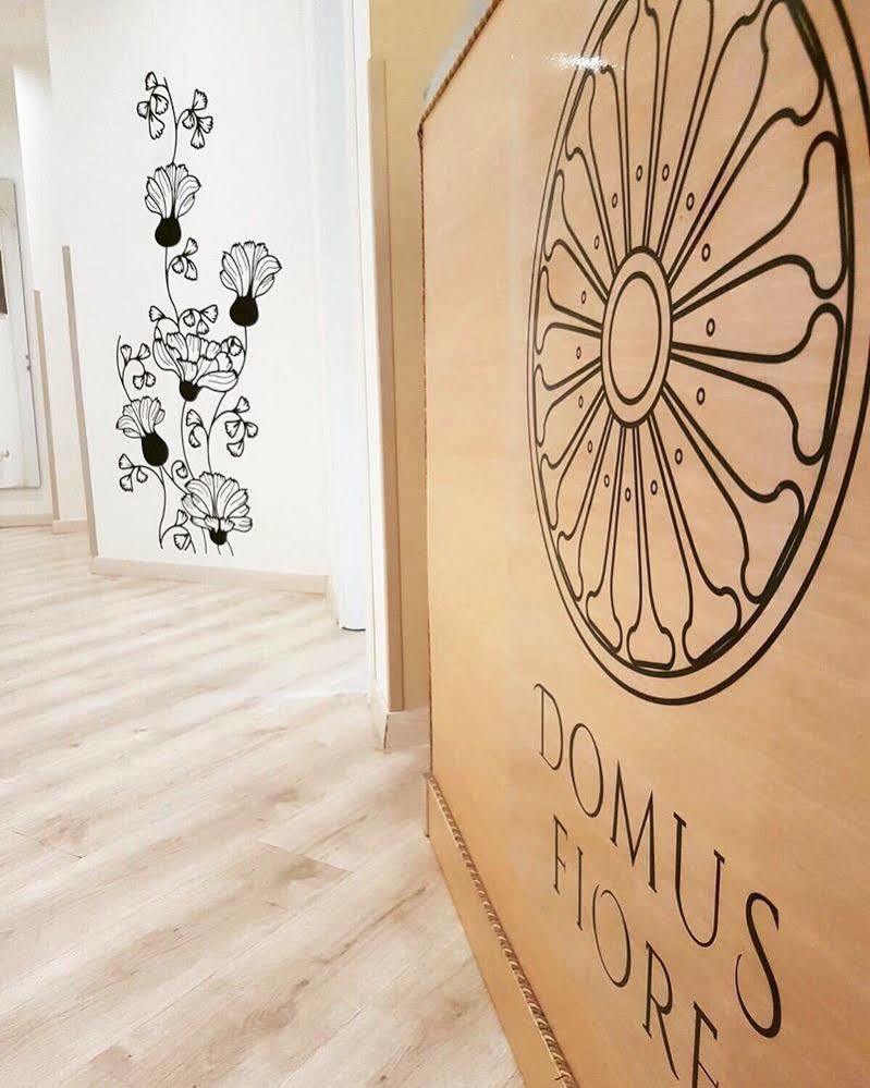 Domus Italiana Ξενοδοχείο Ρώμη Εξωτερικό φωτογραφία